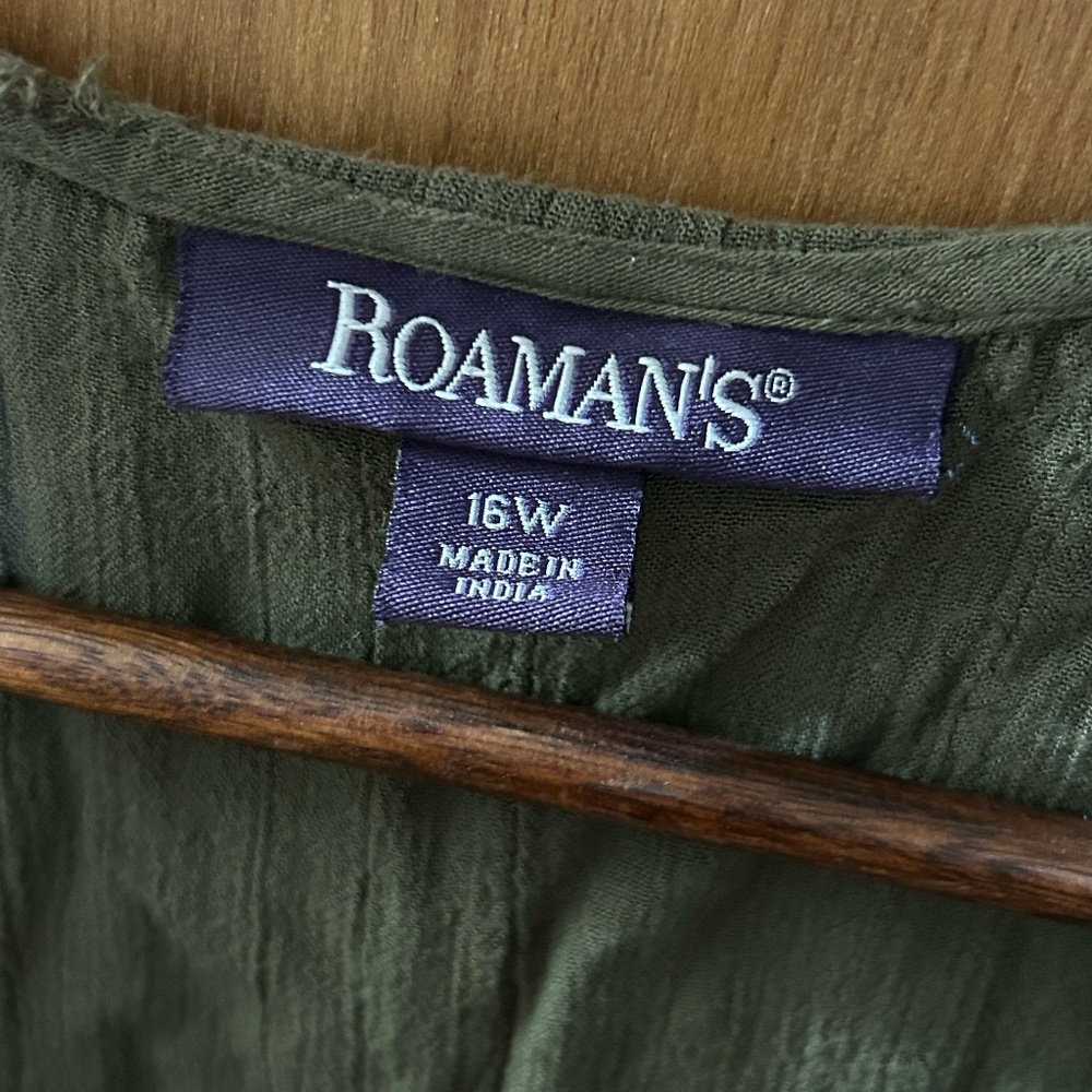 Roaman's Tank Top with Button Detail 16W - Picture 2 of 2